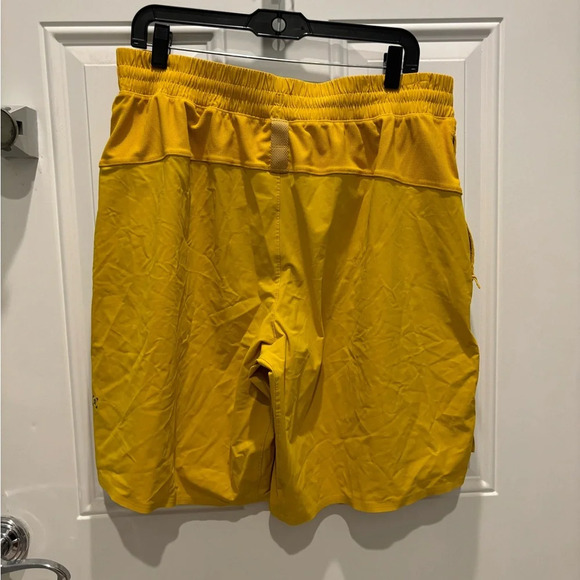 Lululemon License to Train Linerless Shorts Size XL Short 7” inseam - Picture 3 of 5